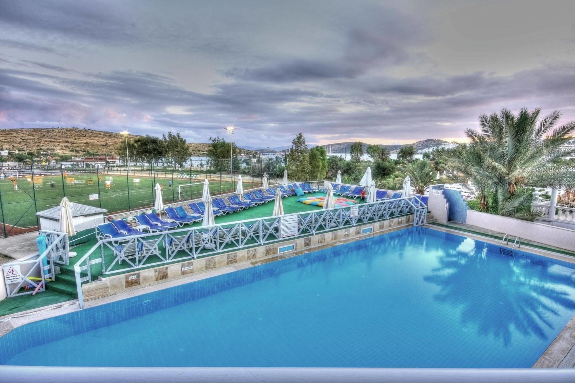 Eken Resort Hotel Bodrum ภายนอก รูปภาพ
